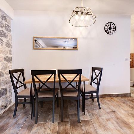 Happy Home Apartments Kotor Buitenkant foto