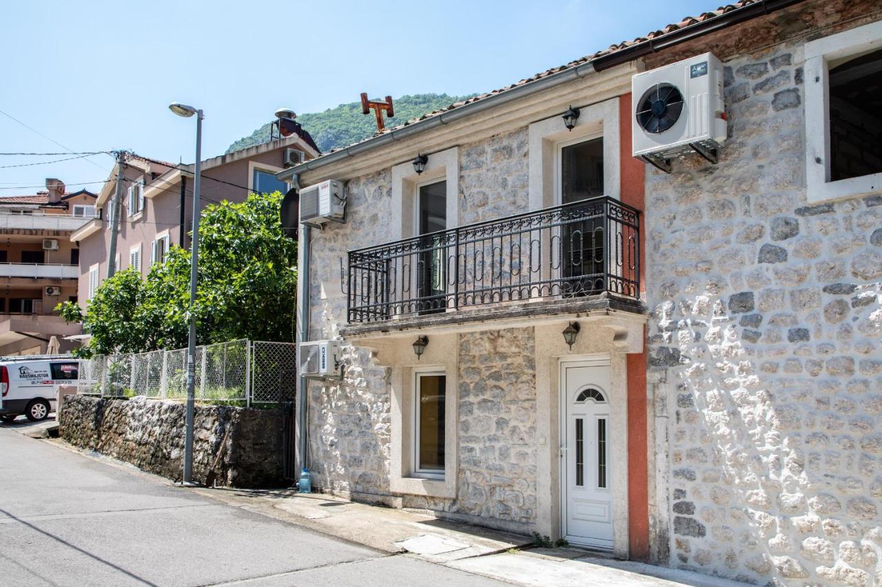 Happy Home Apartments Kotor Buitenkant foto