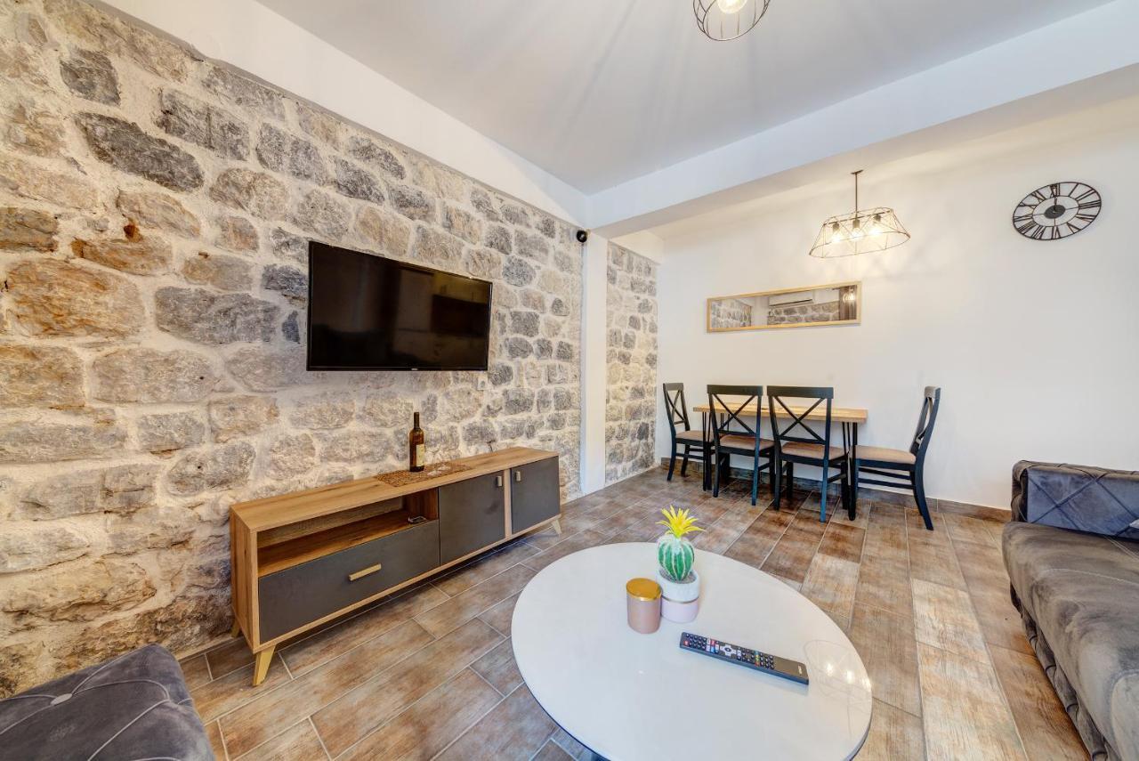 Happy Home Apartments Kotor Buitenkant foto